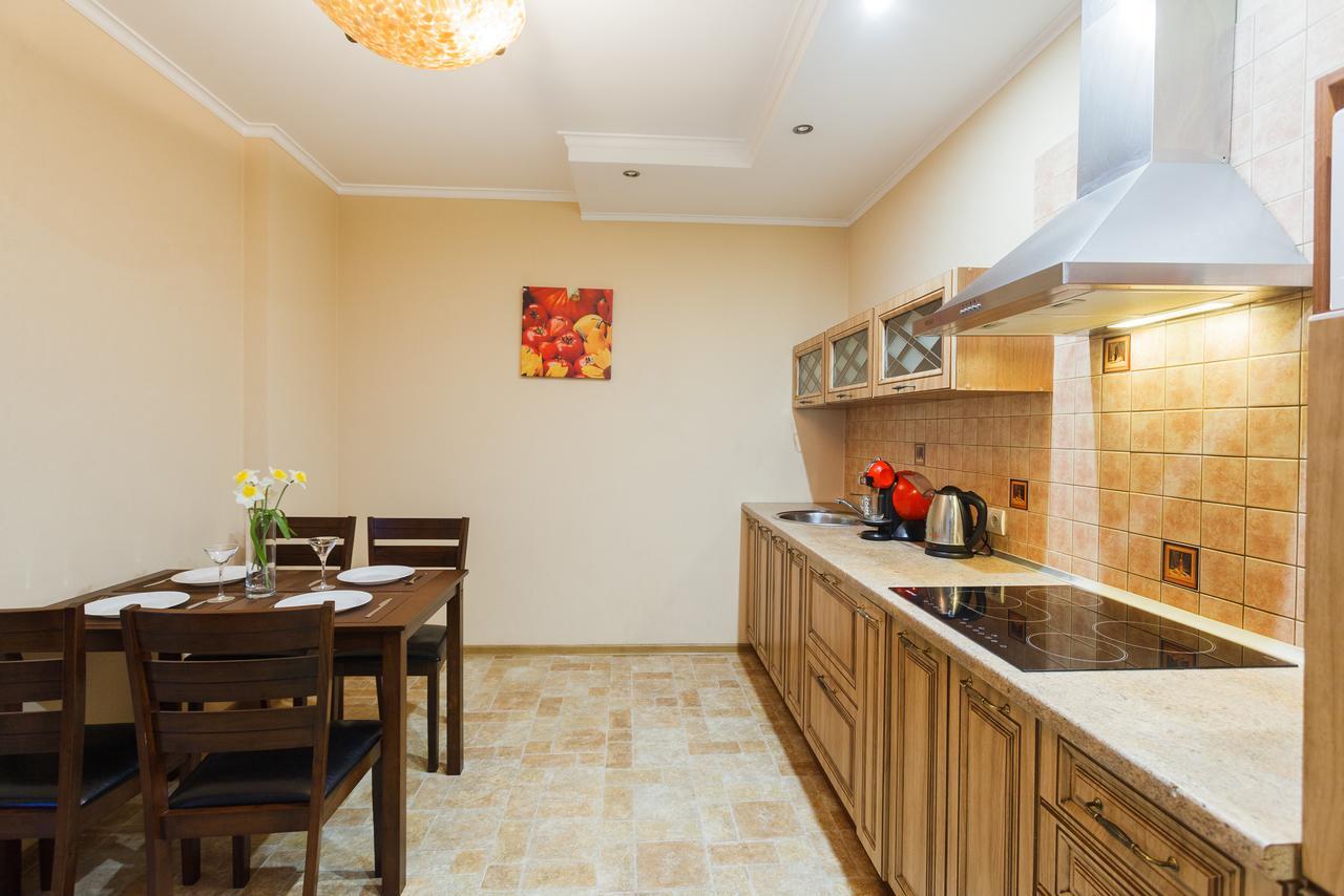 Apartment In Complex Korona On Knyazhyi Zaton 21 Kiev Esterno foto